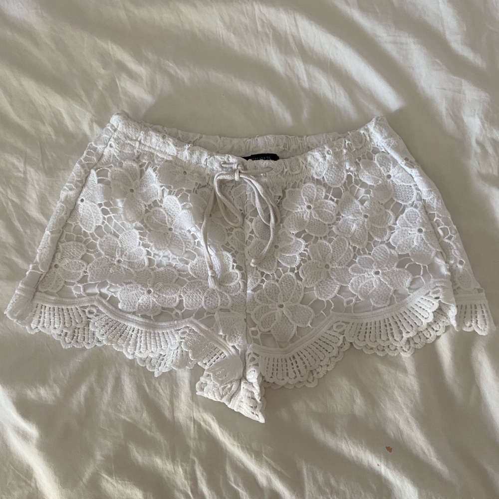 forever21 white crochet shorts XS